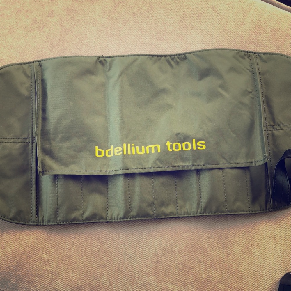 Bdellium tools makeup brush roll up holder